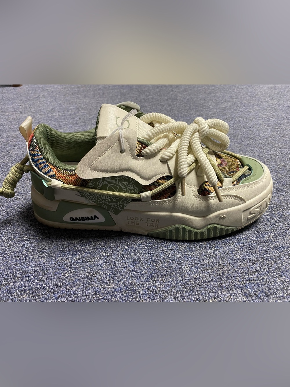 Gaisima Look for the tar Sneaker